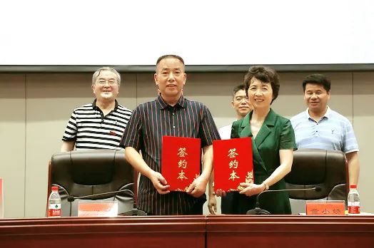 產(chǎn)業(yè)報(bào)國奮爭先，青春無悔譜新篇