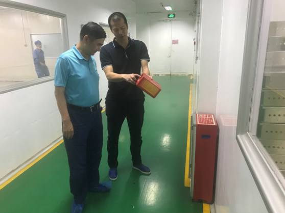 王廣軍董事長到芯電公司開展調(diào)研和安全環(huán)保檢查
